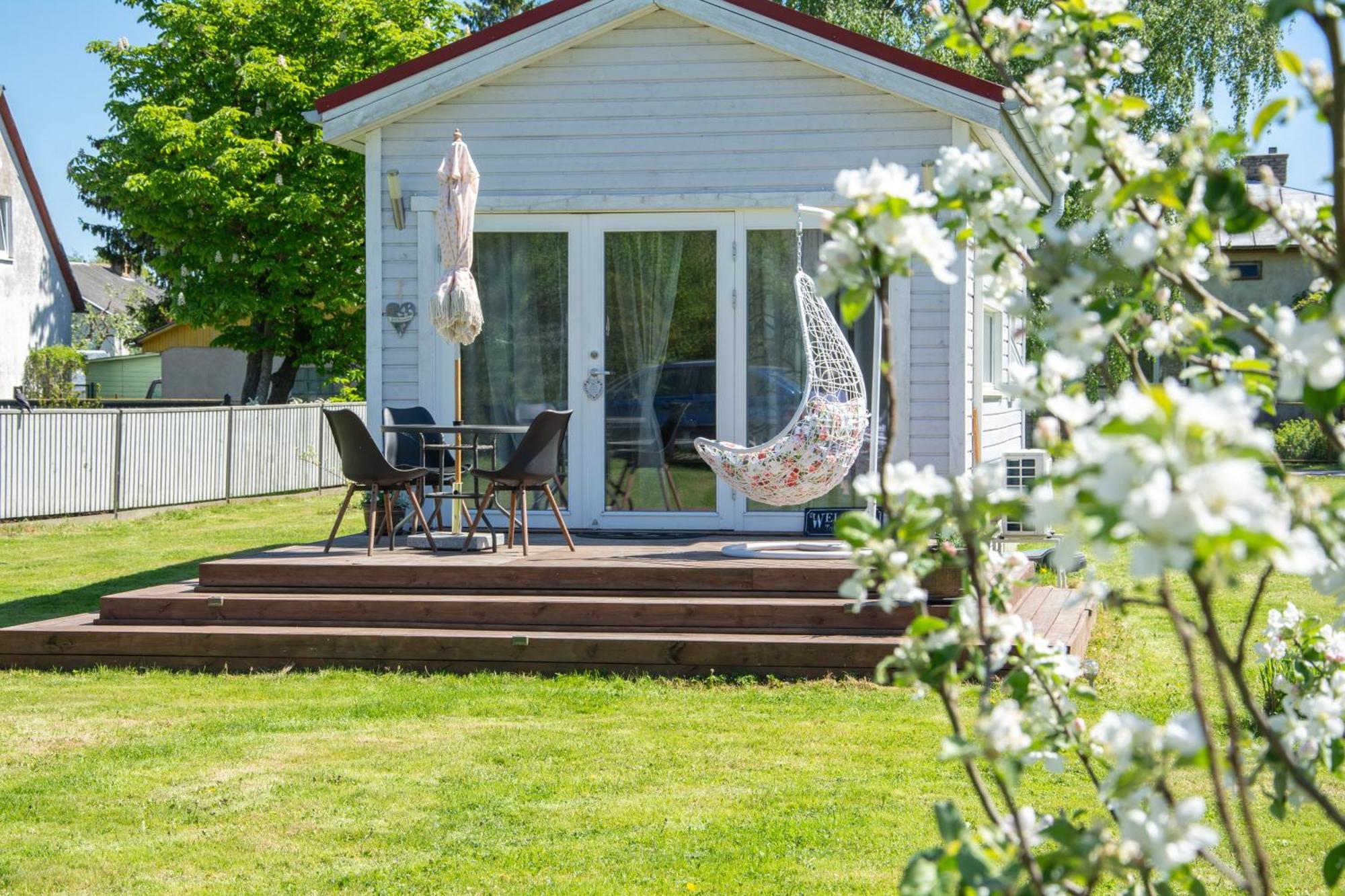 Elo Kuelalismaja Villa Kuressaare Exterior photo